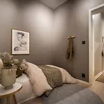 Exclusive 2br In Renovated
