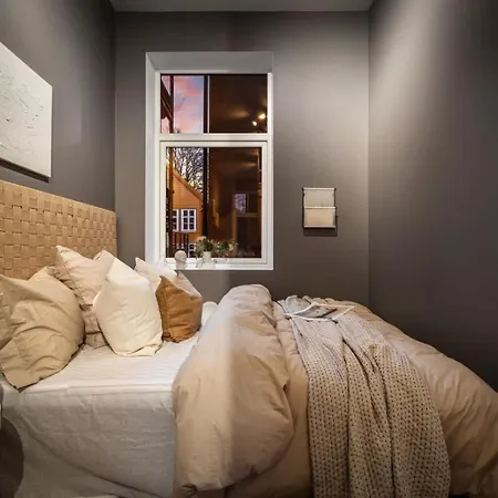 Exclusive 2br In Renovated * Bergen