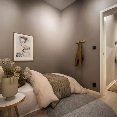 Exclusive 2br In Renovated