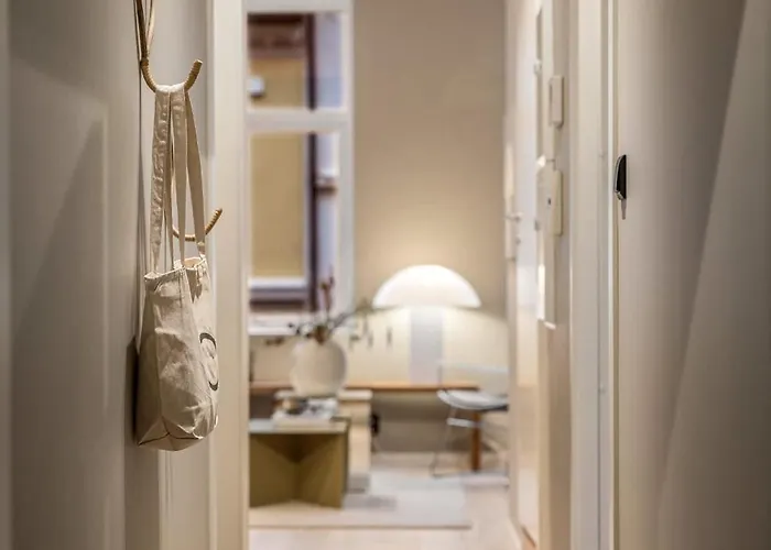 Exclusive 2br In Renovated *